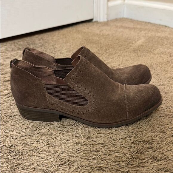 Korks Gertrude Women’s Brown Suede Slip On Oxford Shoes Size 9 Academia Fall - Picture 1 of 7